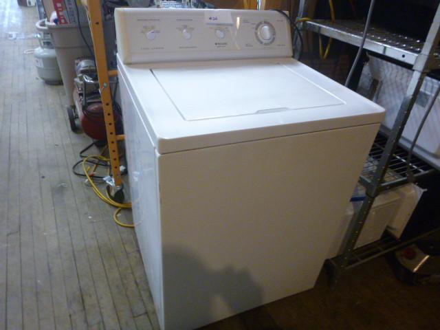 lot 26 image: Frigidaire Heavy Duty Washer   ...