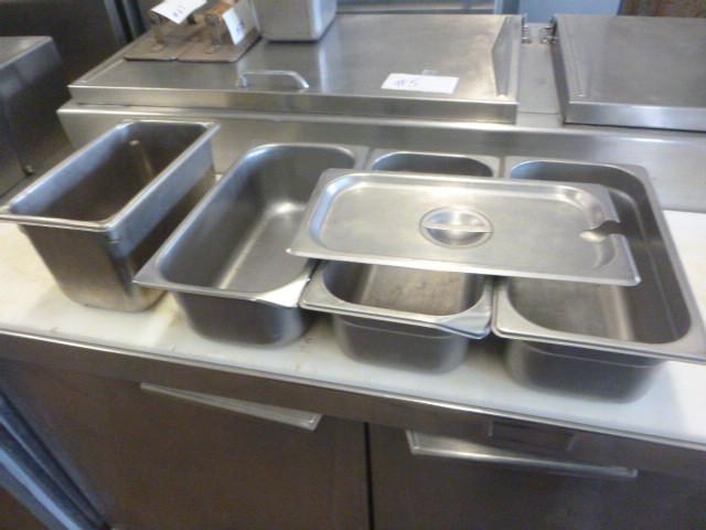 lot 30 image: 4 Steam Pans with 1 Cover...