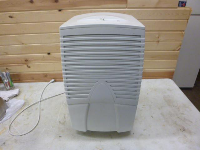 lot 50 image: Frigidaire Dehumidifier   T...