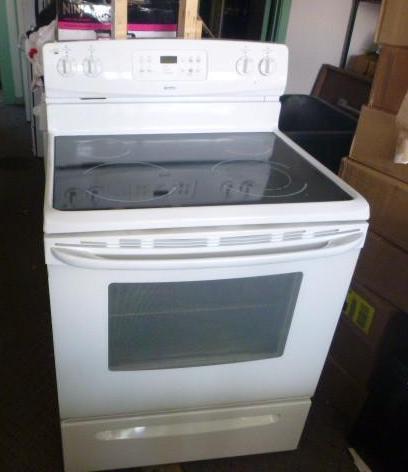 lot 6 image: Kenmore Flat Top Electric StoveOve...