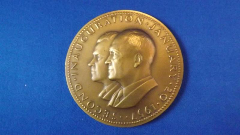 Large Bronze Colored medal for Eise...