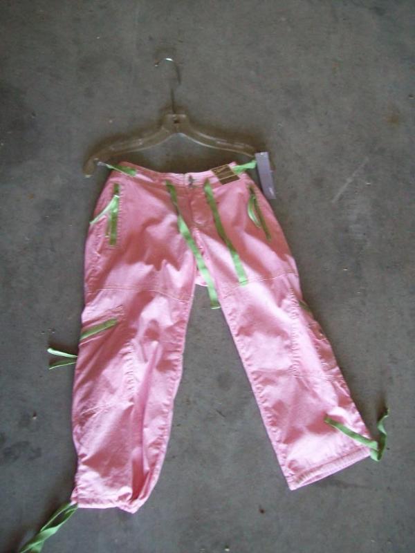 lot 100 image: Clark Capris -New -Size...