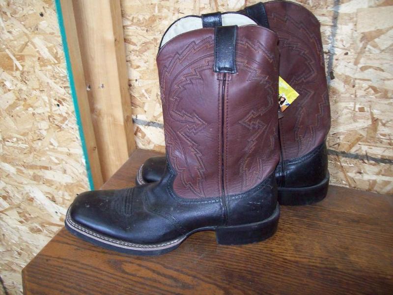 lot 117 image: Mens Durango Cowboy Boots -Ne...