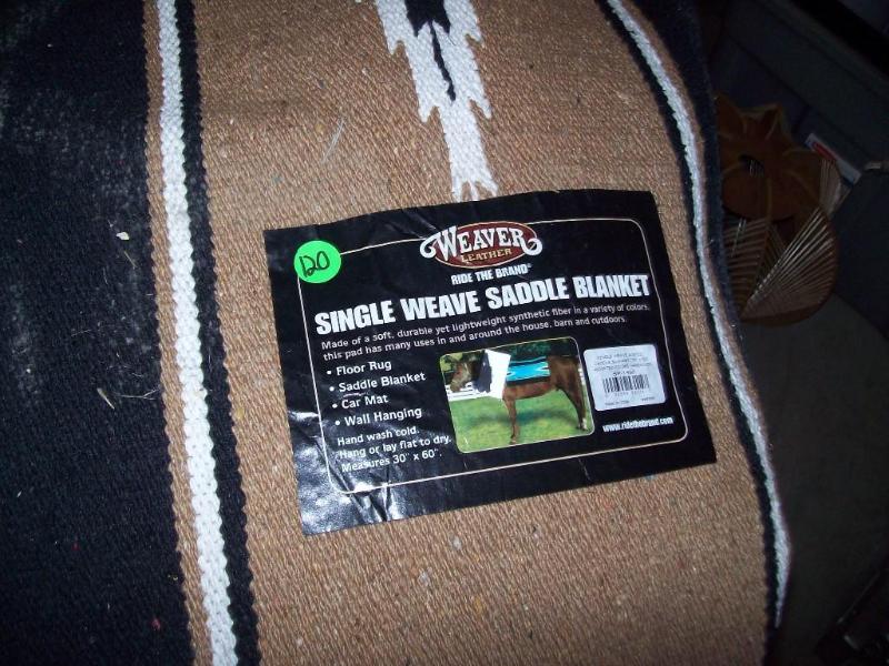 lot 120 image: (4) Weaver Single Weave Saddle Blan...