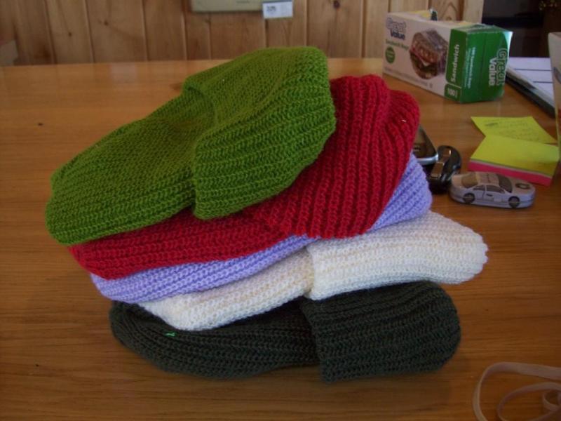lot 130 image: Stocking hats -Asst&nbspcolo...