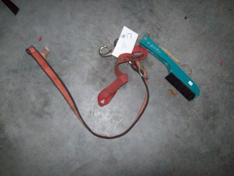 lot 17 image: Trailer ties item 17...