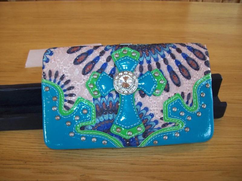 lot 48 image: Womens Wallet with Bling Cross