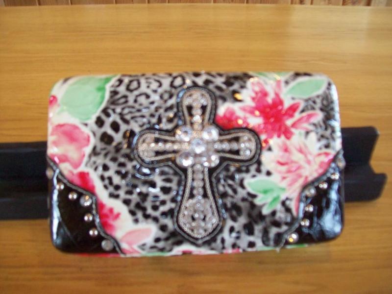 lot 50 image: Womens Wallet with Bling Cross
