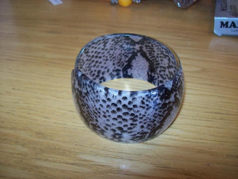 lot 60 image: Plastic Braclets great for &n...