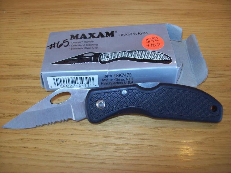 lot 65 image: Maxam&nbspPocket Knife -New