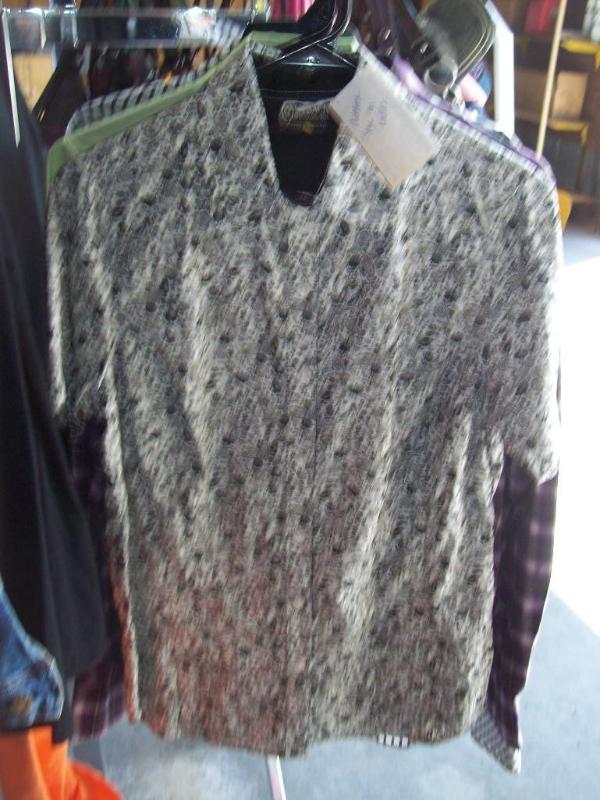 lot 82 image: Mens and Womens Wear Size Med.