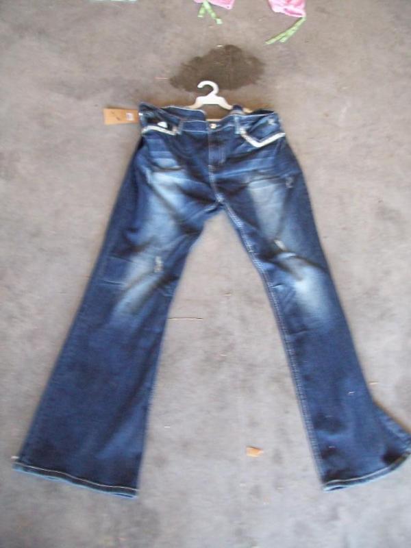 lot 95 image: Womens&nbspJeans  -New...