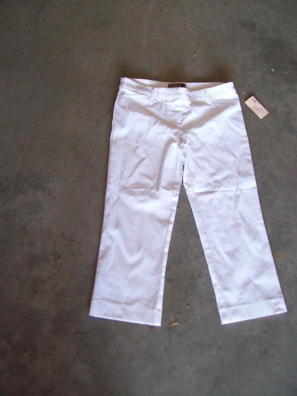 lot 99 image: Forever 21 Capris -New ...