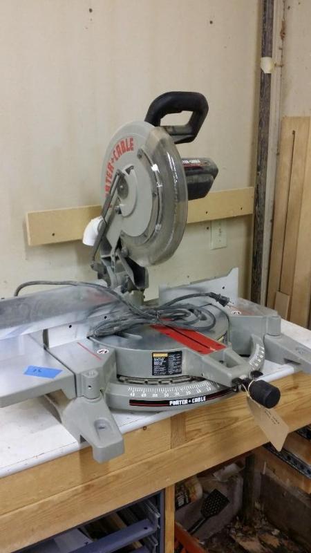 lot 5 image: Porter Cable Miter Saw
