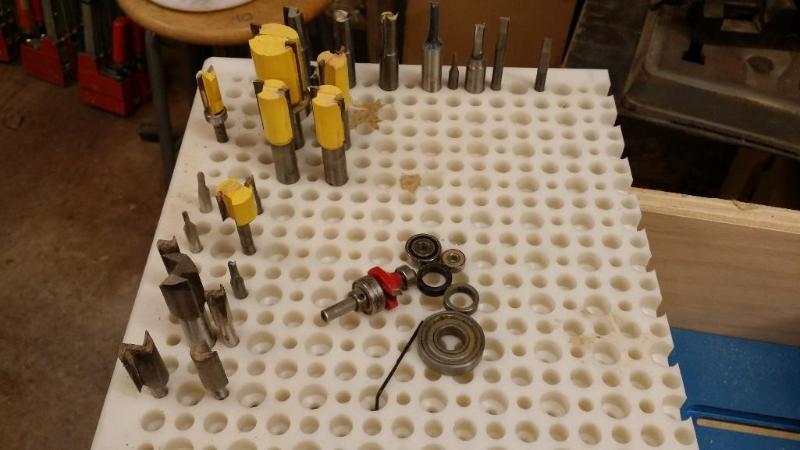 lot 61 image: Router Bits
