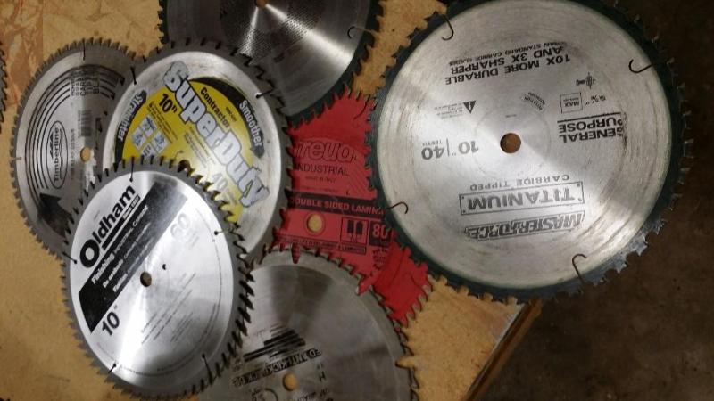 lot 94 image: Saw Blades