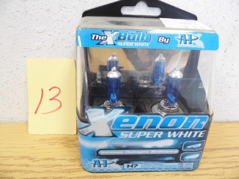 lot 13 image: The X Bulb - Xenon Super White - H7...