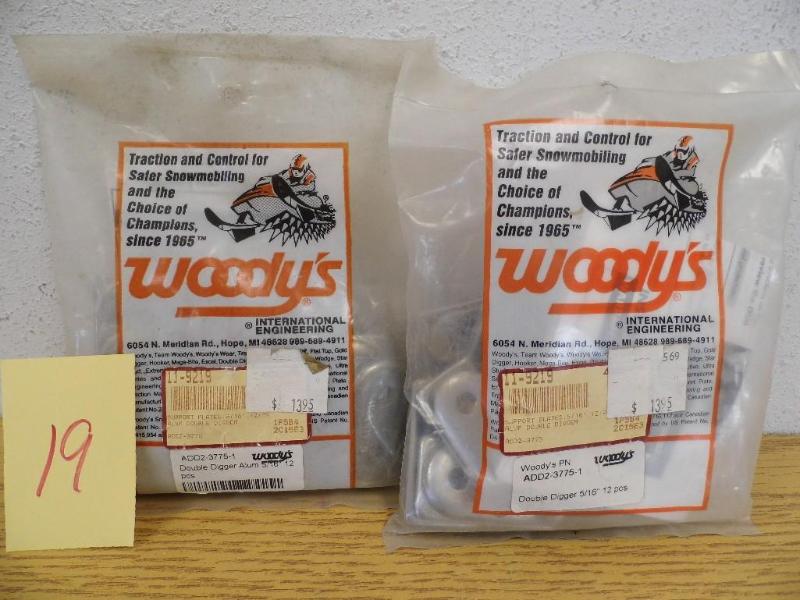 lot 19 image: 2 Packs Woodys Double Digger 516&...