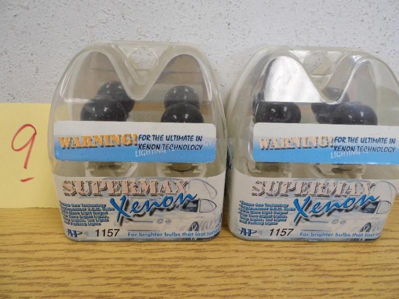 lot 9 image: 2 Packs - SuperMax Xenon Bulbs - 11...