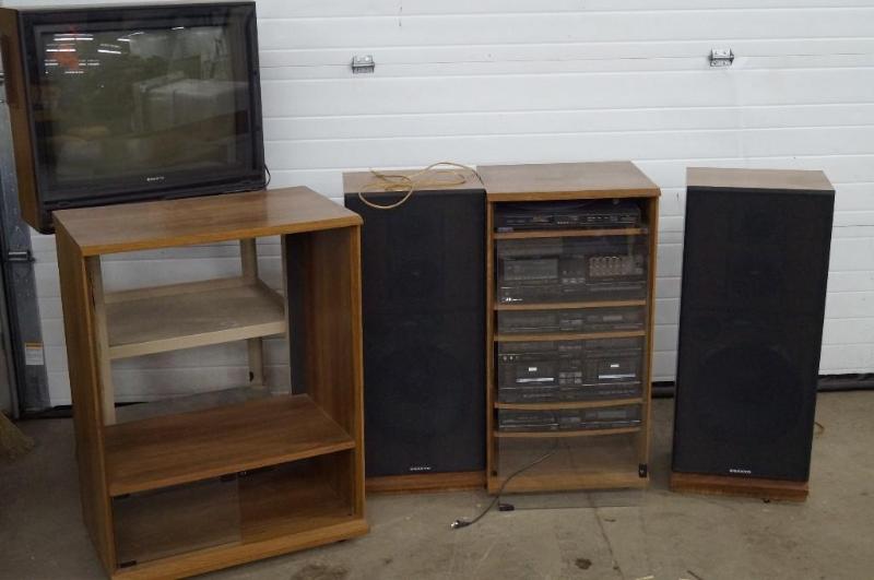 Sanyo entertainment center 26...