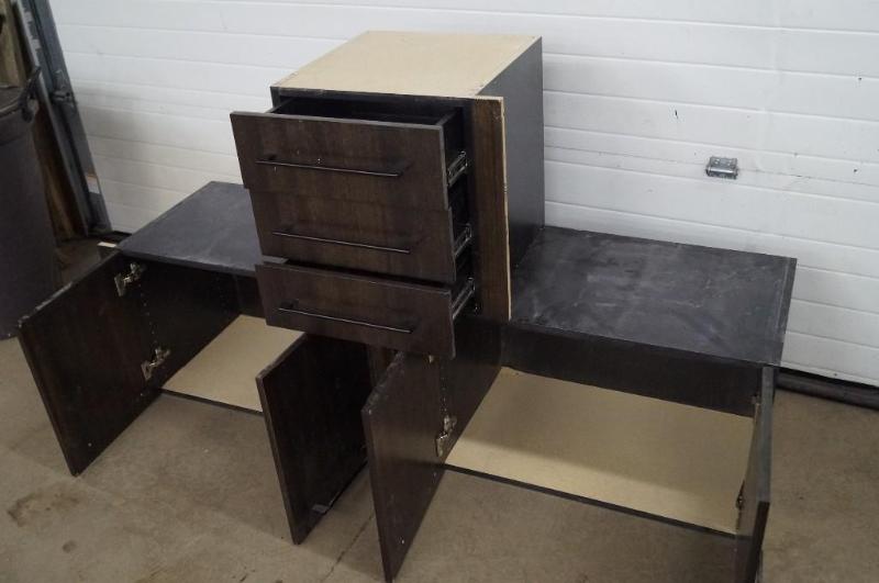 3 cabinets 2- 30 x 20 inches,...