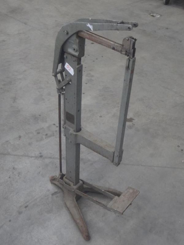 lot 53 image: Bostitch FHB Industrial Stapler...
