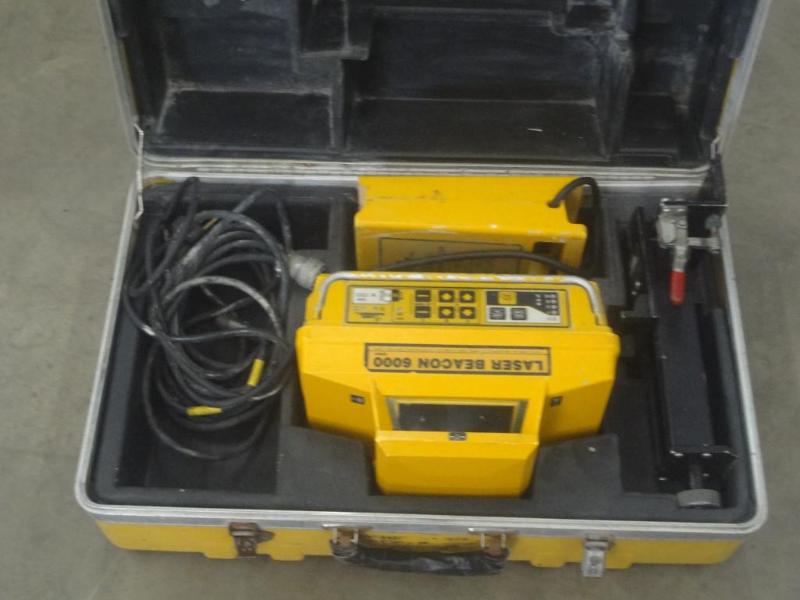 lot 58 image: Laser Beacon 6000 Set With Case...