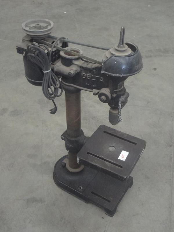lot 65 image: Delta 120Volt Variable Speed Bencht...