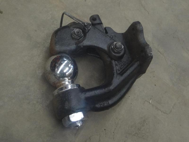 lot 77 image: Pintle Hitch With 2 516" Ball...