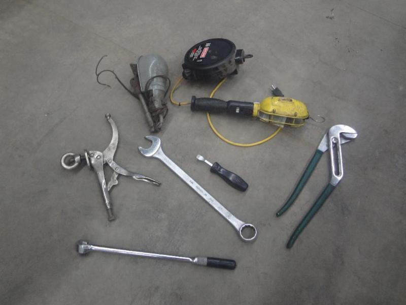 lot 80 image: Box Lot Of Misc Hand Tools & Li...