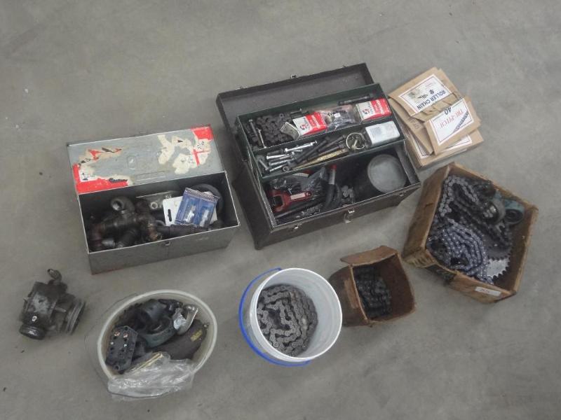 lot 82 image: Large Lot Of Misc Chain, Sprockets,...