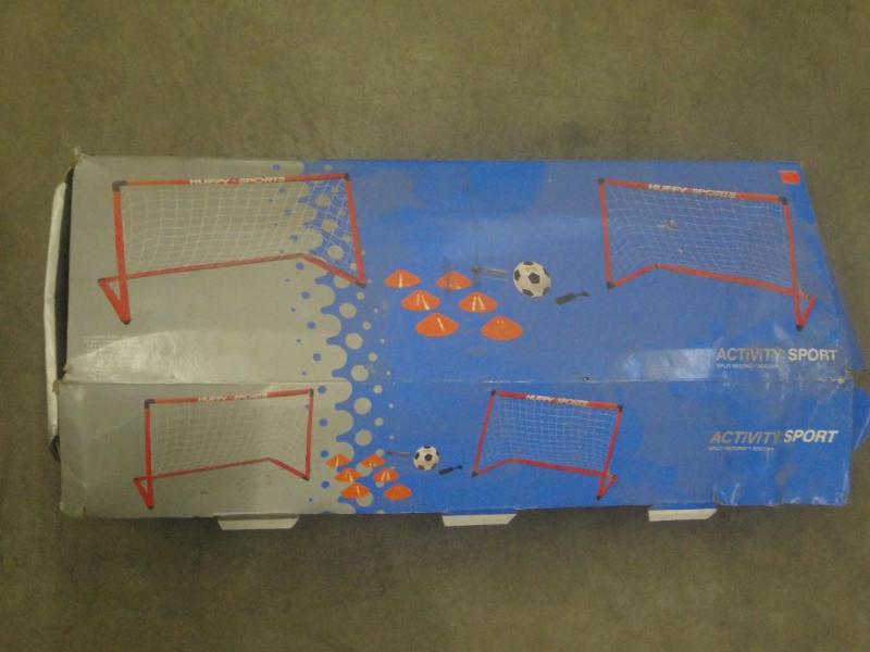 lot 96 image: Huffy Split Second Soccer Kit...