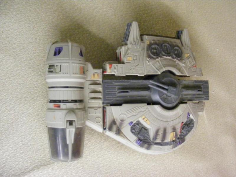 lot 14 image: Star Wars Space Vehicle appro...
