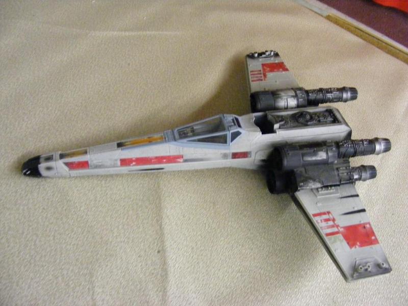 lot 17 image: Xwing Starfighter looks to b...