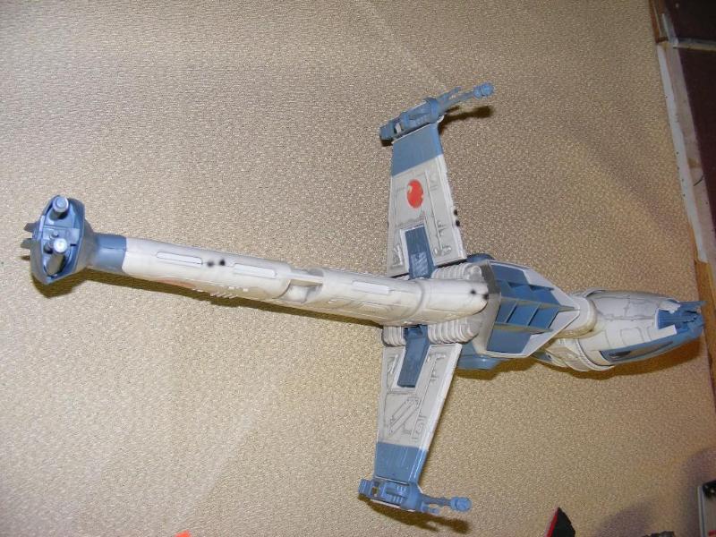 lot 2 image: B-Wing Fighter Lucasfilm 2001...