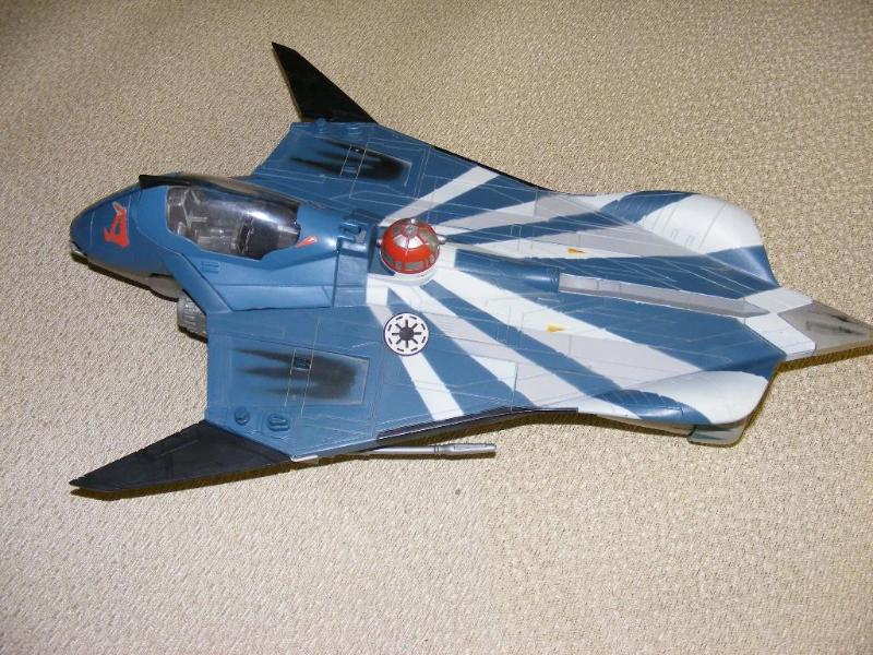 lot 20 image: Star Wars Space Vehicle 2003 ...