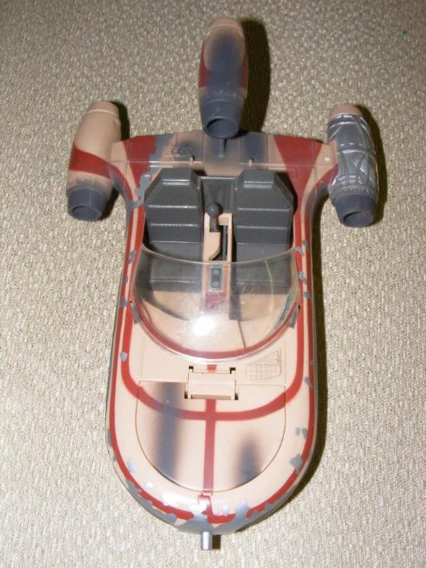 lot 22 image: Land Speeder Distributed by T...