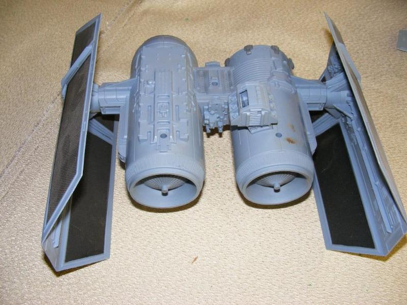 lot 31 image: Star Wars Space Vehicle 2002 ...