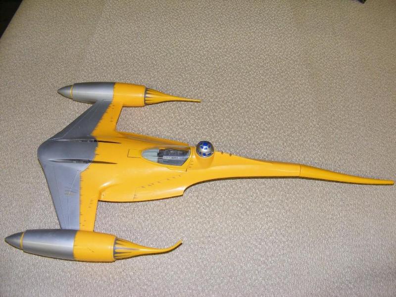 lot 40 image: Naboo Starfighter Art & T...