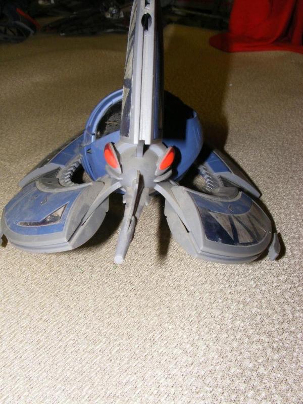 lot 45 image: Star Wars Space Vehicle no i...