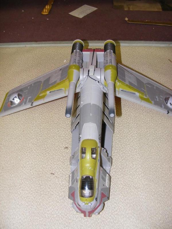 lot 52 image: Star Wars Gun Ship Dist ...