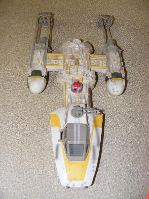 lot 56 image: Y-Wing Fighter missing parts...