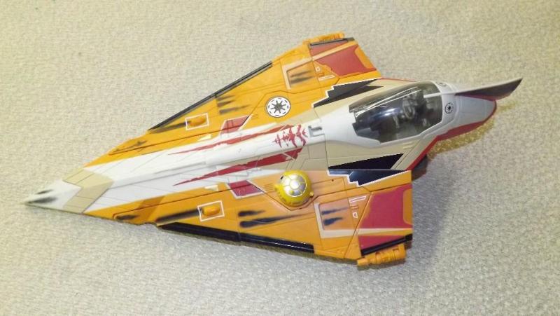 lot 64 image: Jedi&nbspStarfighter Dist&nb...