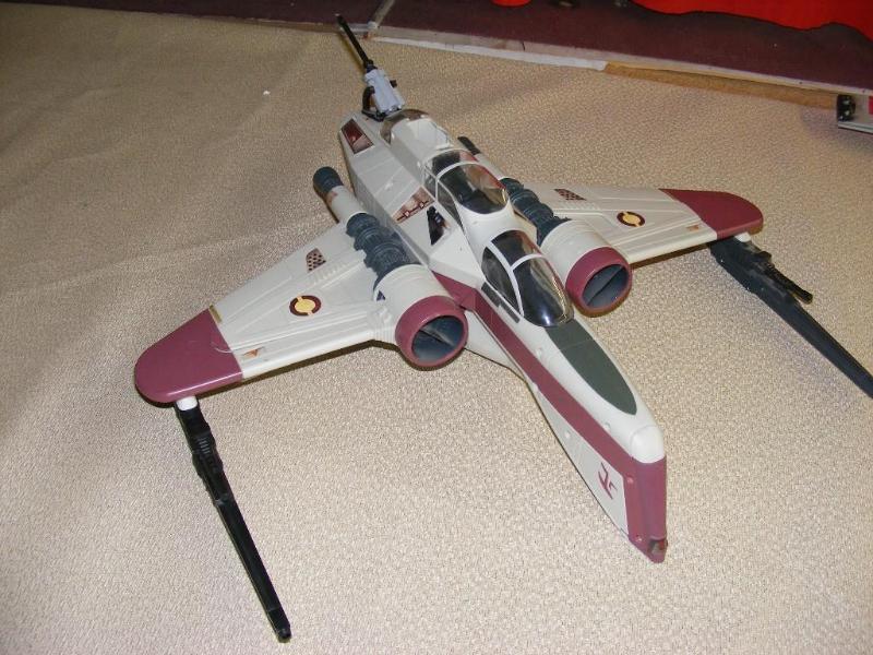 lot 7 image: ARC 170, Clone Fighter did n...