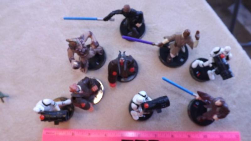lot 83 image: Lot of Star Wars Figures...