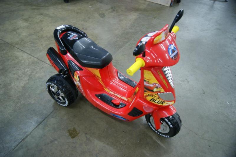 Power Wheels New Lightning McQueen ...