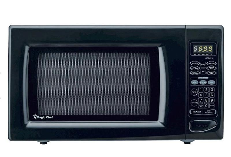 Magic Chef 1100-Watt Microwave Oven