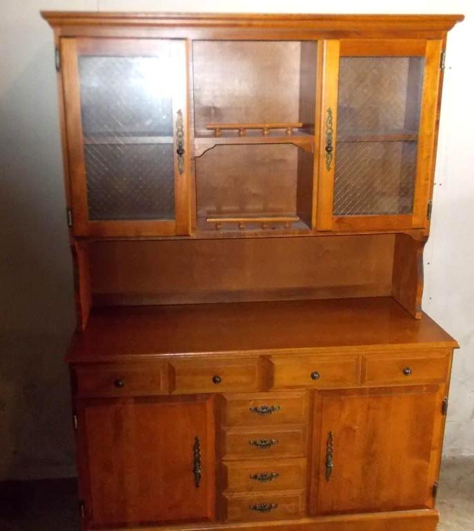 lot 18 image: 2 Piece Hutch-Cupboard  ...