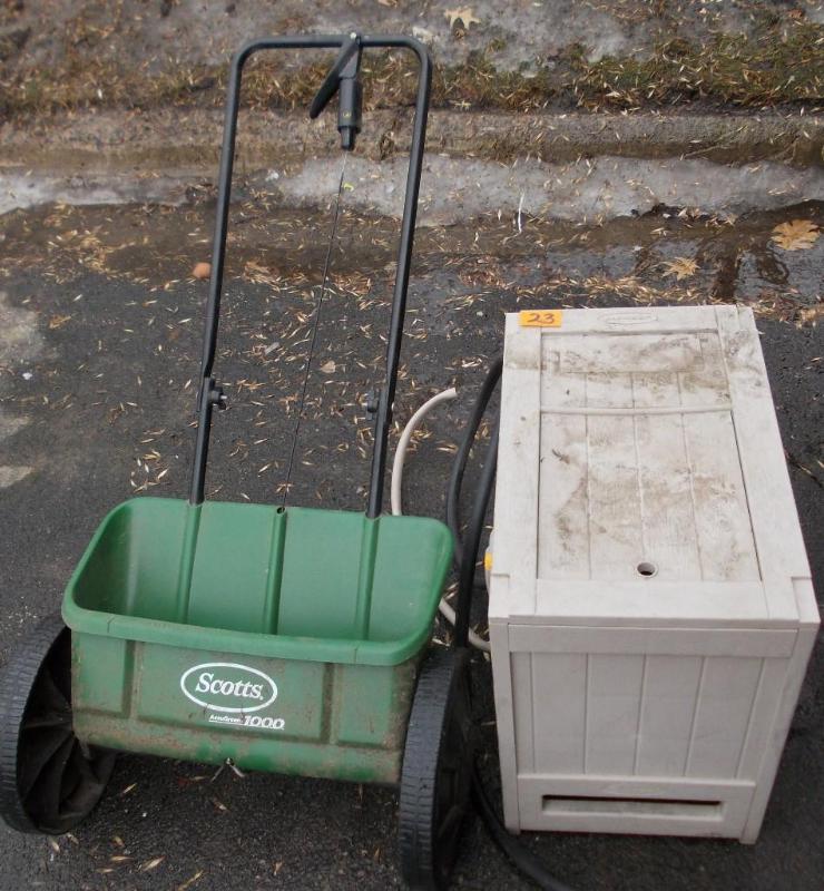 lot 23 image: Suncast&nbspHose Reel Storage Box ...
