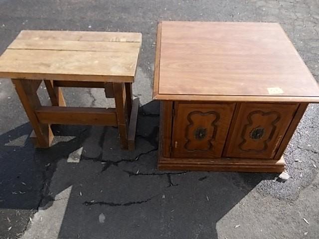 lot 53 image: End Table 26" x 26" x 19&...